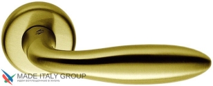 Дверная ручка на круглом основании COLOMBO Mach CD81RSB-OM матовое золото PVD