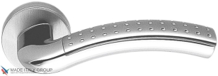 Дверная ручка на круглом основании COLOMBO Milla LC41RSB-CR8 полированный хром / матовый хром